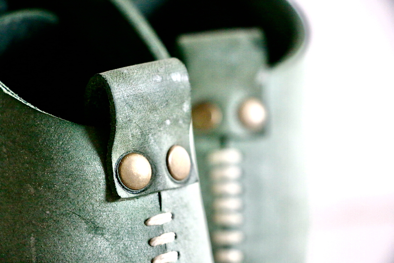 ALASKAレザーを使用した革靴たち