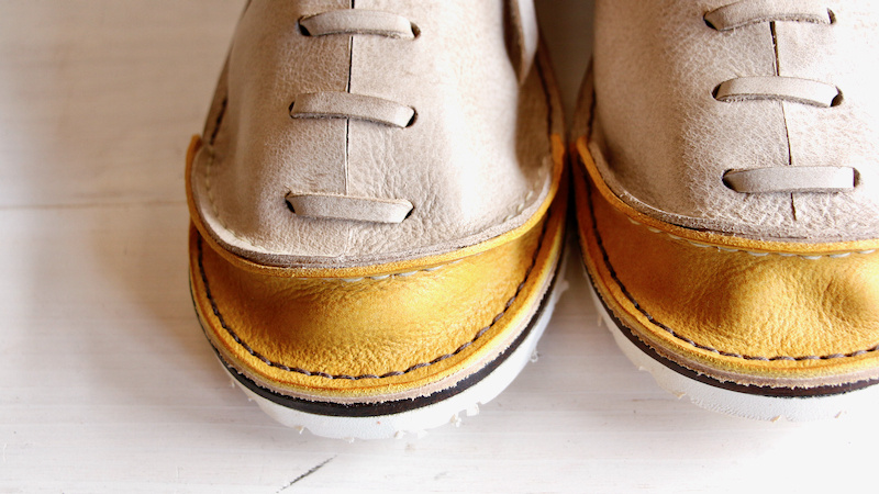 アラスカレザーで作られた概念を超えた革靴